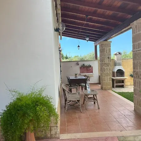 Le Dimore Di Marzo Kır Evi Aradeo
